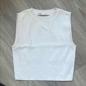 Zara White Sleeveless Muscle Tee Crop